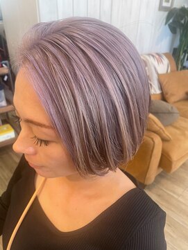 モア エ ココ(moi et coco) 透けラベンダー ボブ