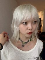 リリック(LYLICK) ホワイトカラー