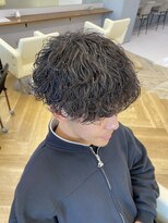 アレス バイ シカ 神戸三宮元町店(ALLES by Cica)&nbsp;波巻きツイストスパイラルパーマツーブロック刈り上げ