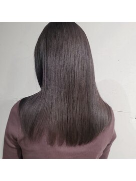 ヨンサンキュウ(439) 【髪質改善ストレート】圧倒的に柔らかい手触り