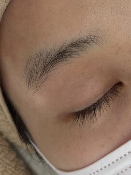 ウイ バイ ファースト 北四番丁店(u'i by first) 眉毛スタイリングWax　ブロウリフトパーマ　ストレートアーチ眉