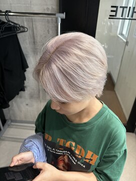 アンダーバーホワイト 京橋店(_WHITE) ホワイトハンサムショート