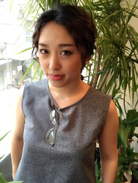 ヘアーエージェ(Hair Etger) ルーズシニヨン