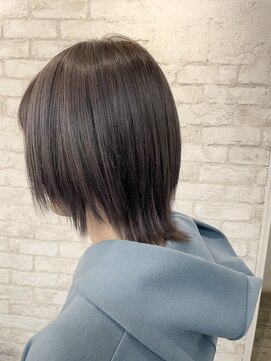 アン ココン(un.cocon) 【un.cocon吉祥寺】　外国人風ウルフカット×アッシュグレー♪