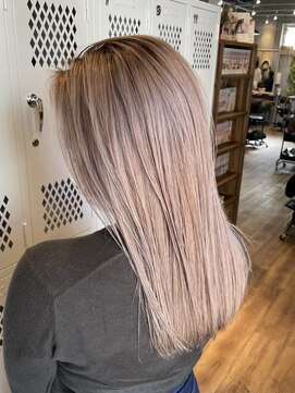 リィリ バイ ロダット 横浜(rili by LODAT) シャドウルーツ【rili横浜】