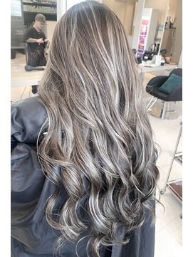 リア 近鉄八尾店(Lia) ホワイトハイライト