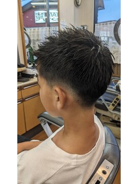 ニューつどい(HAIR SALON) 中学生フェードスタイル