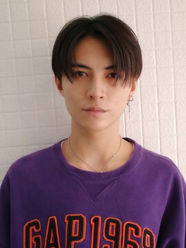 ヨー(Yoh-) 【センターパート/阿部達哉】カルマパーマ/コンマヘア/韓国