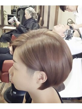 ヘアーデザインディープ hair design Deep 刈り上げショート