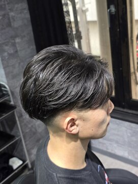 アノ(Ano.) 大分中央町メンズパーマカットスキンフェードフェザーパーマ