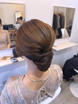 シュエット(Chouette) ゆったりシニヨンアップ