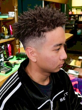 プロショップウェーブ セカンド(PRO SHOP WAVE II) スペインカール/グランジ/メンズパーマ/アクティブショート/針金