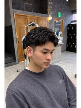 フォンド 津田沼(fond.) MEN’S HAIR/サーフカール/刈り上げセンターパート/津田沼