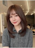 ハッシュカットミディアムレイヤーフェイスレイヤー顔周りレイヤ