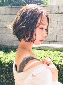 ディーバ 横浜(D.I.E.V.A) 20代30代40代前髪なし丸みショートボブ大人ブラウンベージュ