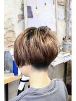 ムニ(Muni)&nbsp;B"48　＃刈り上げ女子×ブリーチオンオレンジベージュ