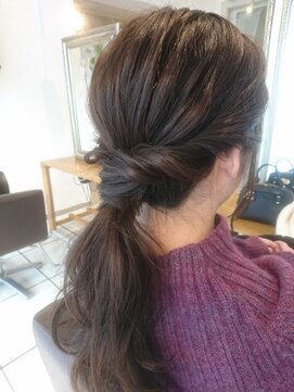 ウィービーパセリ atre川越店(WE BE PARSLEY) 大人可愛いポニーテールヘアアレンジ【担当 木村 沙織】