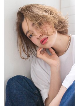 クラン(clan) 小顔ウルフ＃ピンクベージュボブルフひし形