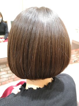 ルシードスタイル クリザンテーム ツヤツヤミニボブ