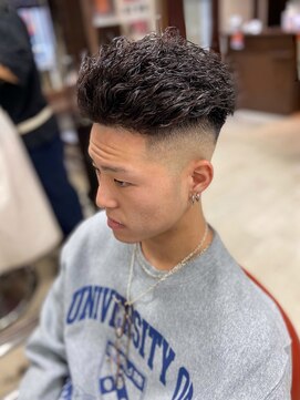 グルーマーズトウキョウ(GROOMER/S TOKYO) 【GROOMERS 稲田】 ツイストスパイラルパーマ スペインカール