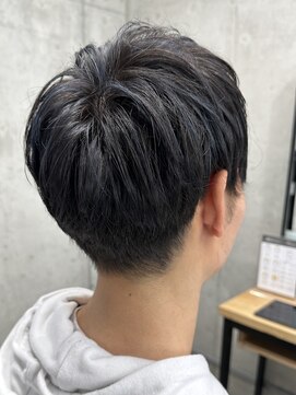 フイ 代々木(Hui) メンズ/アップバング/ツーブロックマッシュ/束感ショート/波巻き