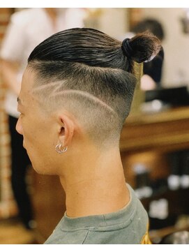 プロ バーバーショップ(PRO BARBER SHOP) マンバンフェード