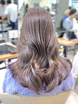 ビュー トウキョウ(VIEW TOKYO) オリーブベージュ レイヤースタイル