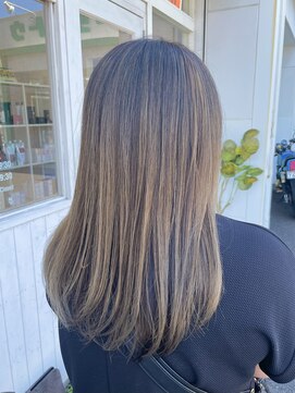 クオリア(Quaria) ナチュラルバレイヤージュ