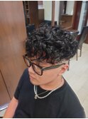 【GROOMER/S 丸山】 スペインカール スキンフェード スタイル