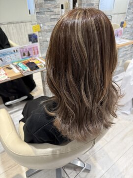 ファーストエンド 三ツ屋店(1st END.) ハイライトカラー