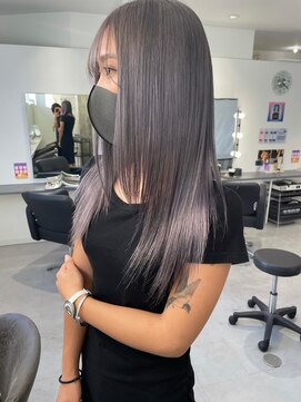 キング 高槻(K!ng) ハイライトカラーミルクティーベージュレイヤーカット