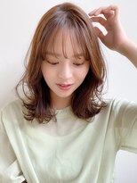 トゥーナ 表参道(tona) ミディアムレイヤー、外ハネボブ、グレージュ、脱白髪染め☆