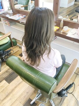 ヘアデザインメリー(hair design Merry) 《透明感満載》ブリーチ必須の3Dハイライトカラー♪