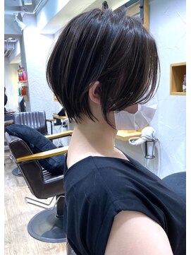 マグ ギンザ(mag ginza) 丸みクビレ絶壁解消ショートボブ【mag佐藤聖】