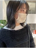 アッシュグレージュ。