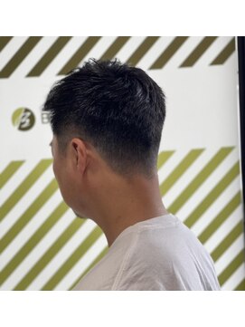 バーバーバー 四谷(BARBER-BAR) 大人の刈り上げスタイル