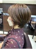 ひし形 ショートボブ オリーブベージュ