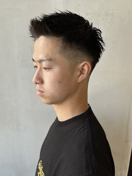 フランクスバーバーリザーブ 人形町店(FRANK’S BARBER RESERVE) アップバングスキンフェードサイドグラデーション　ｙ