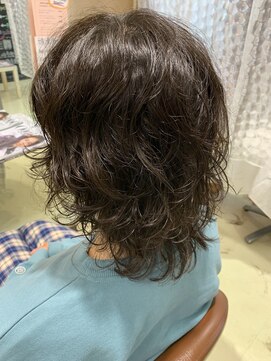 アズール 草加(azule) ふんわり♪ウルフパーマ[草加／草加駅東口]