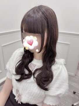 リルミー(Lilme) 左分けアイドル前髪×細め触覚*まゆ