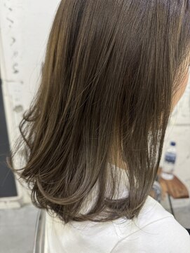 サル(saru) #レイヤーカット × #オリーブベージュ