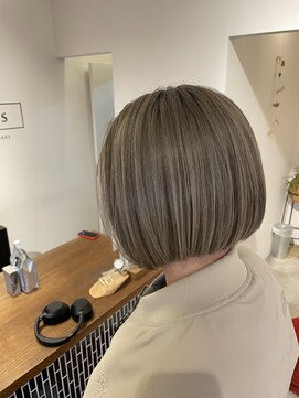 ドレス(DRESS) ハイトーンボブ