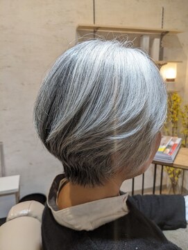 シー 豊川店(She) 丸みショートスタイル　30代、40代、50代、60代