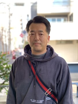 イナフ(ENUFF) 直毛・硬毛でも扱いやすい、ビジネスマンアップバングスタイル