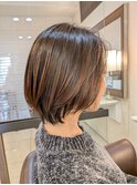  &nbsp;丸み×くびれで“首が細く見える”大人ショート
