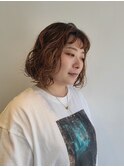 大きめカールのボブスタイル