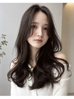 アーリィ 天神大名店(ARLY)の写真/《コテ巻き風パーマ&韓国風パーマで有名なサロン》独自の技術で綺麗なカールへ♪コテが苦手な方に人気◎