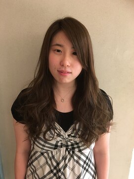 ロンド 銀座(Lond) ミルクティーアッシュベージュ×ハイライト  担当 伊原