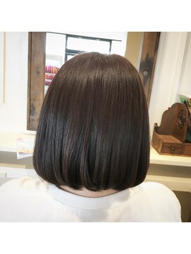 リトル アイズミ バイ ヴィーヴル(little aizumi by BIVRE) ボブ×ピンクブラウン