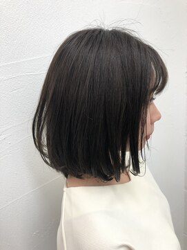 アメリ(Ameri) -Ameri-シンプルボブ　×   ディープグレージュ